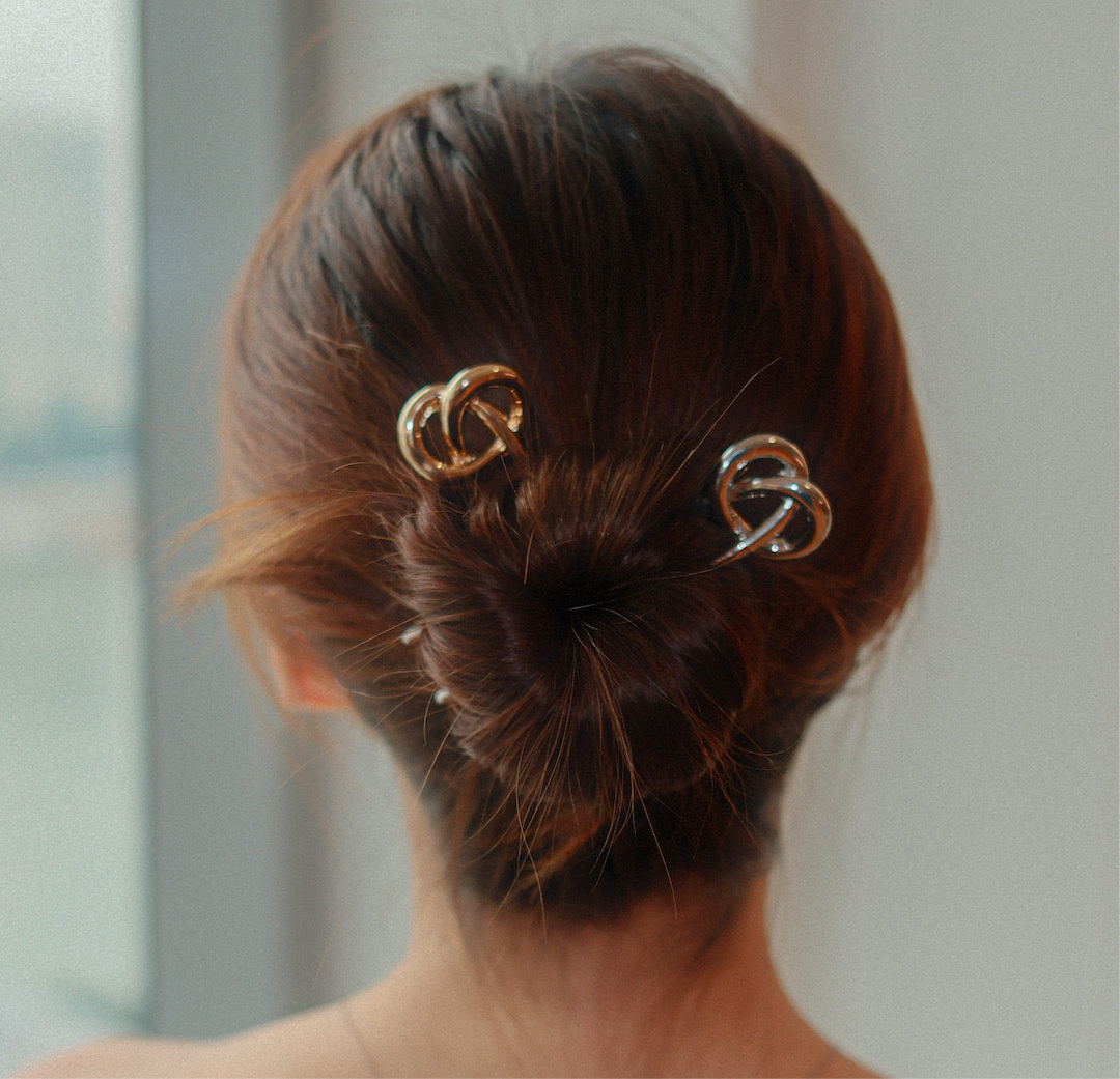 Twirl French Pin