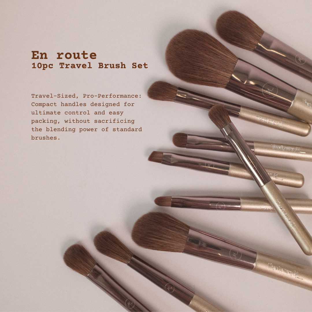 That Letter M En Route 10 Pc Travel Brushes + Mesh Pouch