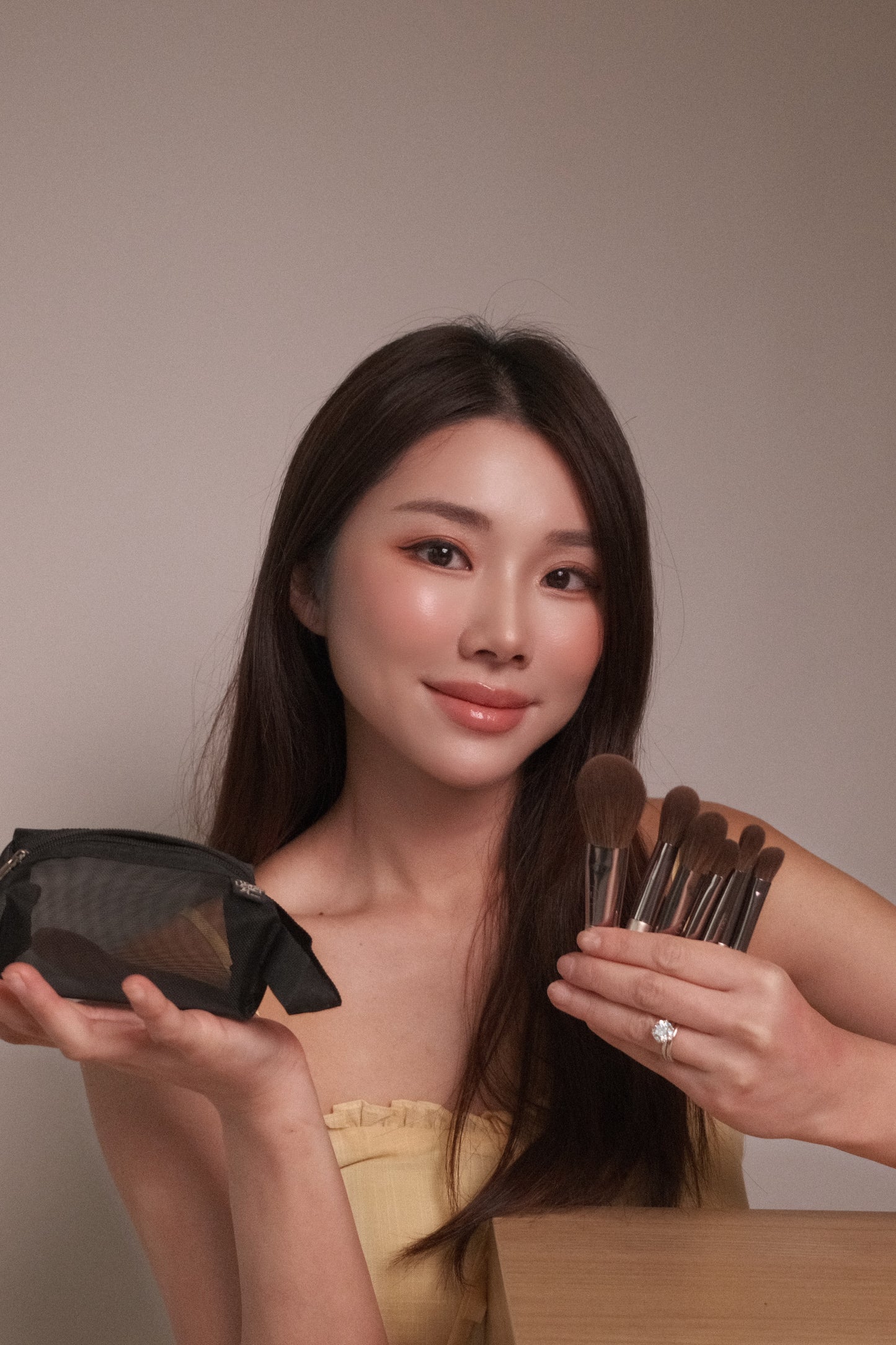 That Letter M En Route 10 Pc Travel Brushes + Mesh Pouch