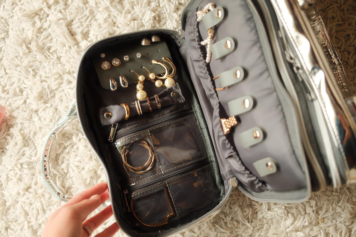 [11.11 Bundle] That Letter M Executive Essentials Bag + FREE 10x Sachets